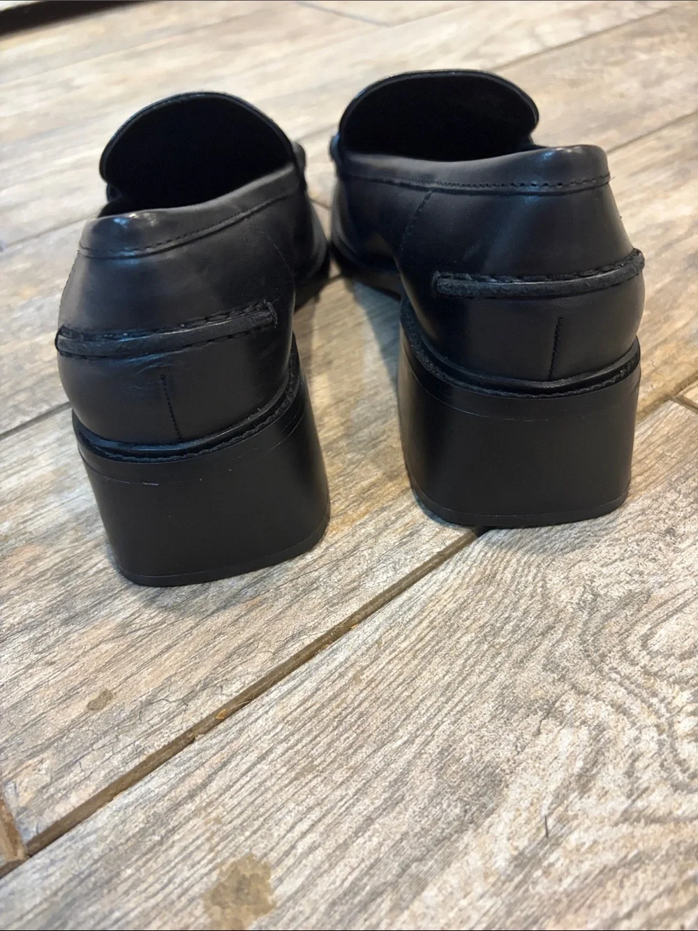 NWOB Vince Camuto Erinesa Block Leather Penny Loafers with Gold Accent